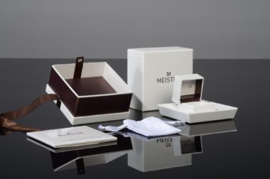 Minimalism Retail Packaging